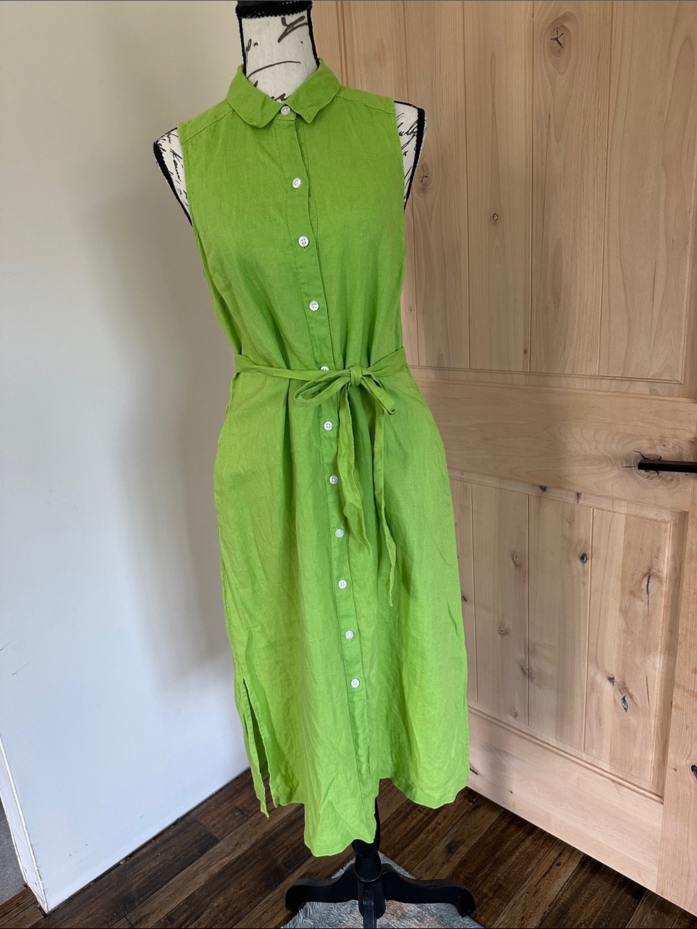 100% linen, Sleeveless Green Button-Front Tie-Waist Dress with side pockets